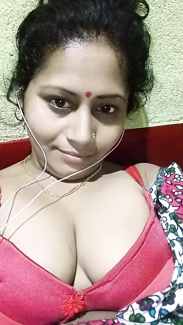 Sexy south Indian Bhabhi nude pics