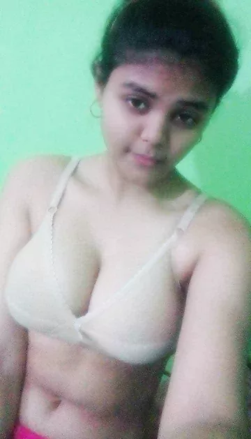 Big boobs Bengali girl nude photo exposure