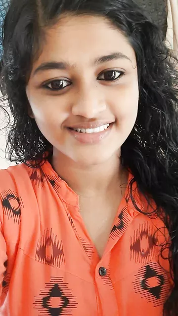 Big boobs Indian girl cute nude photos