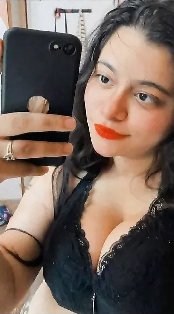 Big boobs Indian girl nude selfie in HD