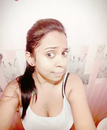 Big tits Indian girl full nude pics