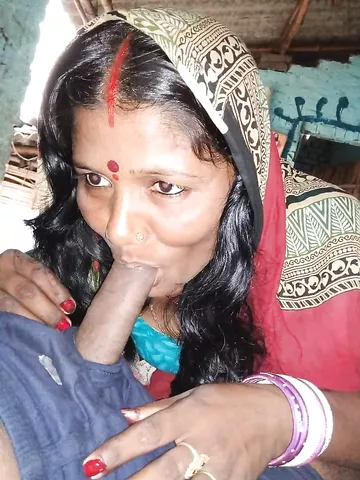 Desi wife blowjob pics shared online