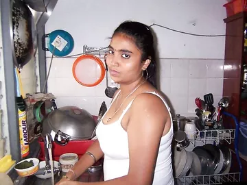 Indian big boobs pics of hot Indian Bhabhi