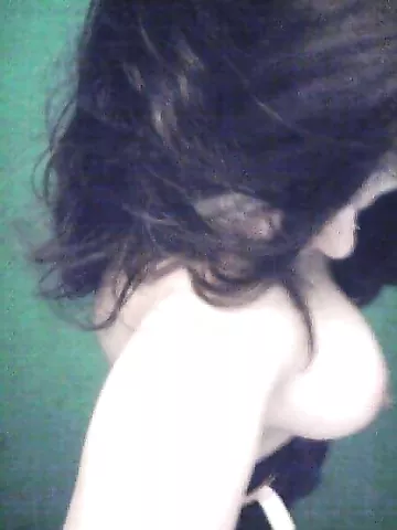 Stunning hot Paki girl leaked nudes