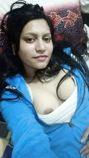 Bangladesi wife nude pics shared online