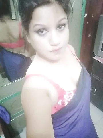 Mature sexy wife photos shared online