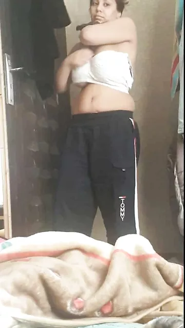 Adore watching these Paki wife sex pics