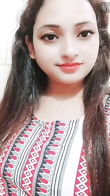 Topless Indian girl private sex chat photos