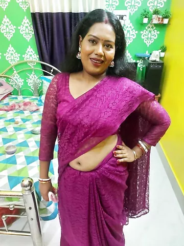 Kerala aunty nude HD photos with underarm shaving