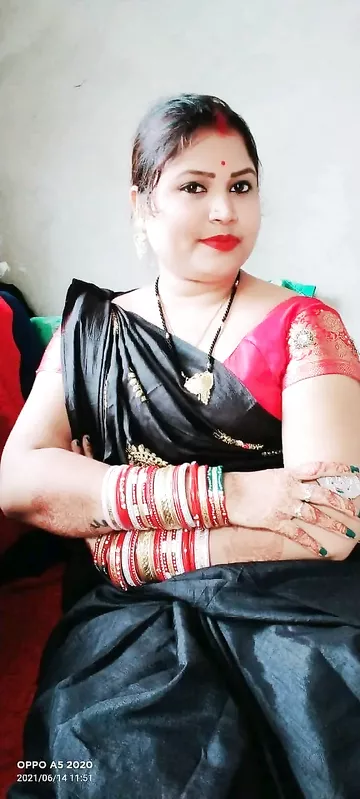 Bengali bhabhi nude photos shared by husband