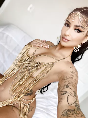 Desi Golden Goddess Craving Your Cock Tonight