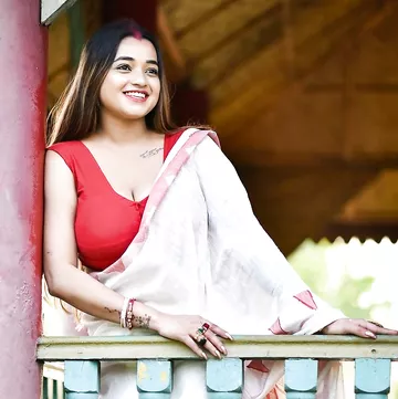 Village MILF Teasing From Her Balcony View