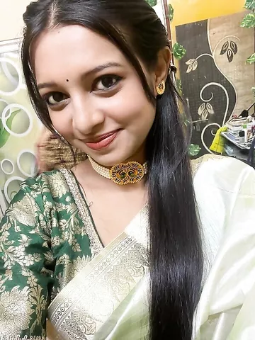 Gorgeous young bhabhi hot topless unseen photos