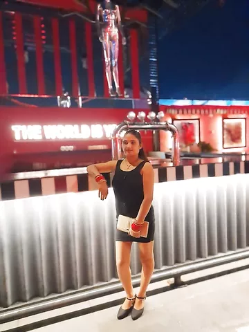 High class mature bhabhi topless in front of lover