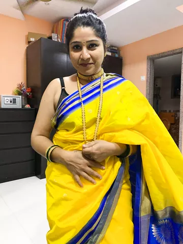 Bhabhi in saree blowjob and big boobs showing