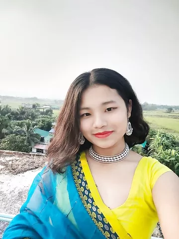 Assamese bhabhi nude before the mirror photos