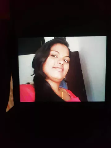 Big ass Tamil girlfriend plump big boobs pics