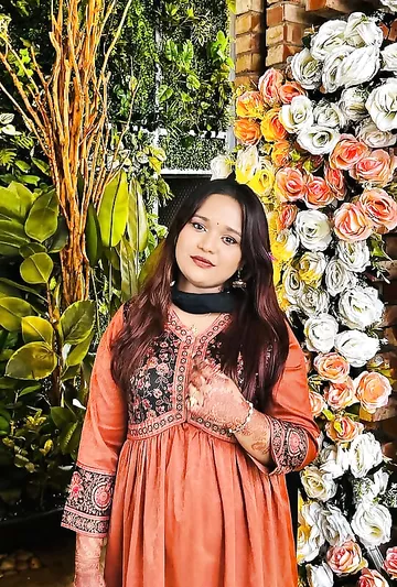 Hot ass mature aunty boobs showing exclusive photos