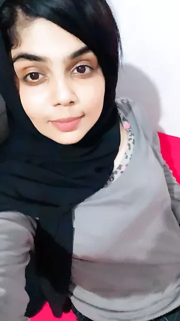 Bengali big boobs girlfriend topless photos