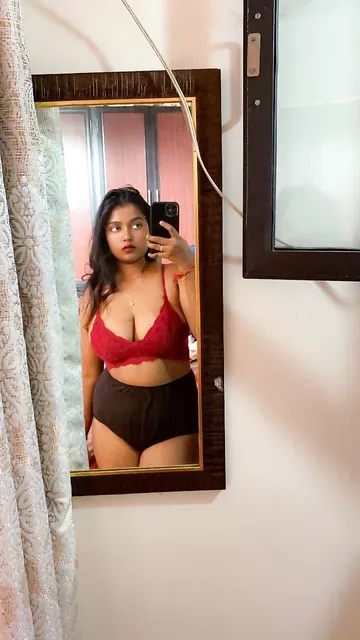 Big ass busty girl nude in doggy sex position