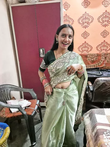 Jahnvi bhabhi nude show photos update exclusive