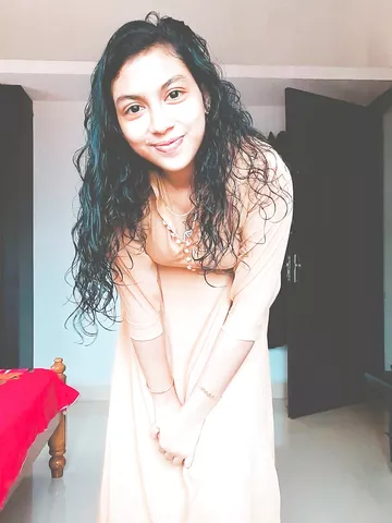 Mallu girl huge boobs showing photos shared