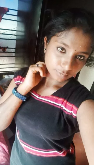 Tamil girlfriend big boobs exposing selfie pics