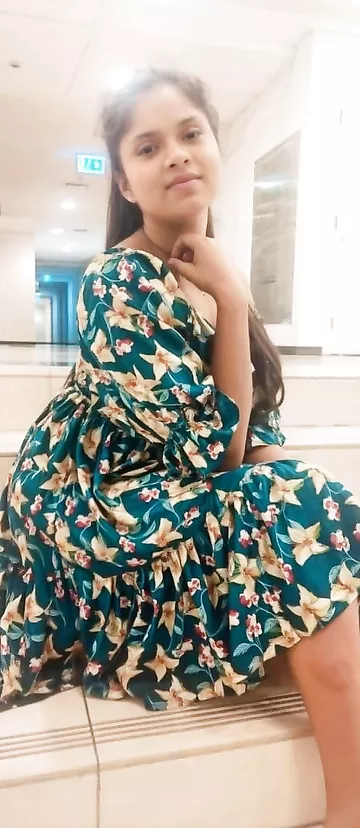 Naughty Lankan girl blowjob and sexy boobs show