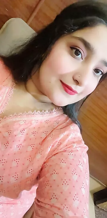 Pakistani sexy girlfriend blowjob and nude