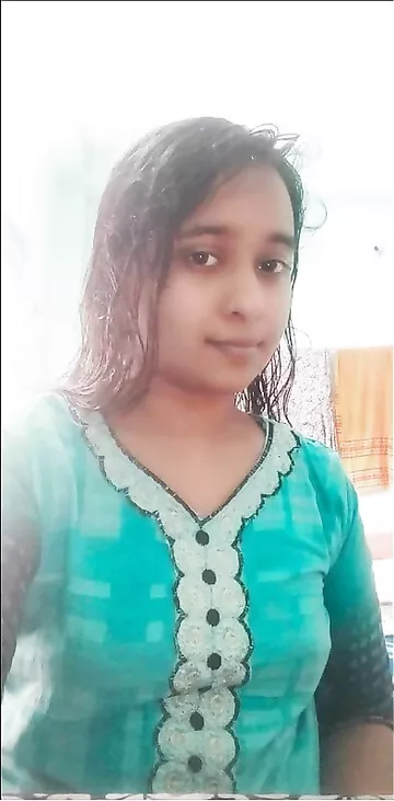 Bengali college girl nude selfies at midnight