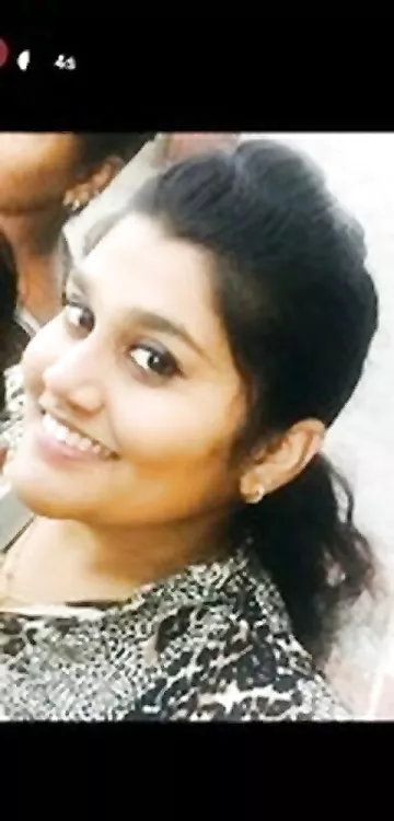 Desi girl nude blowjob and sex photos with lover