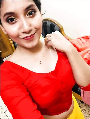 Mumbai sexy college girl topless photos