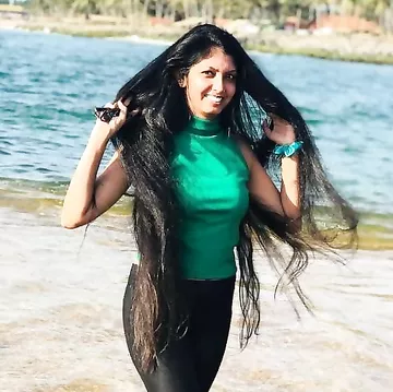 Srilankan Tamil college girl topless photos