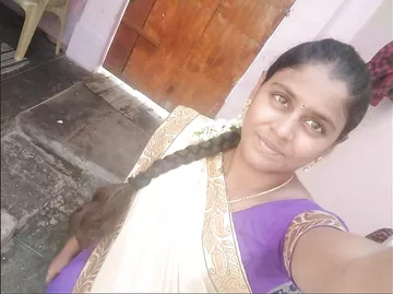Hot Tamil wife topless in bathroom photos