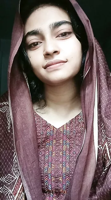 Young and beautiful Bangladeshi showing nude figure