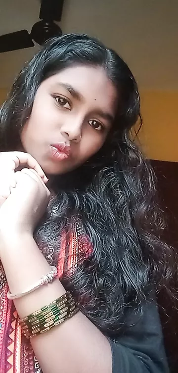 Newly married Bengaluru wife shows naked body