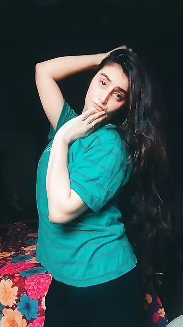 Pakistani sexy maal topless boobs showing pics