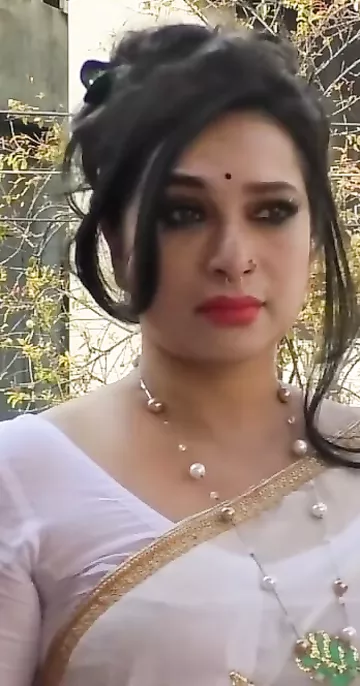 Doctor Sabrina viral nude photos and videos