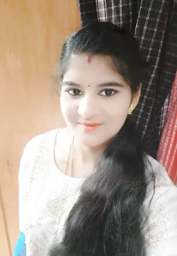 Kannada wife showing sharp boobs and hairy pussy