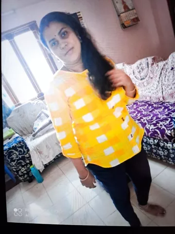 Tamil wife big boobs and big ass exposed