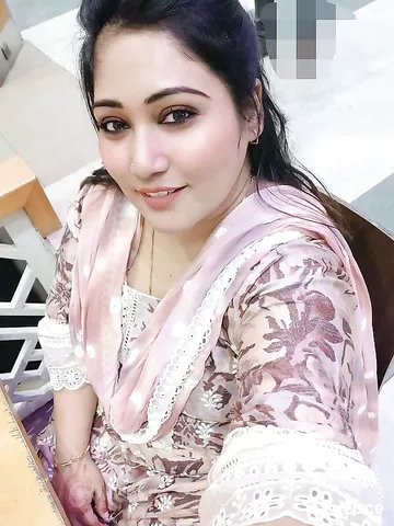 Chubby Indian beauty naked selfie photos uploaded