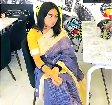 Young wife blowjob first time to husband after marriage