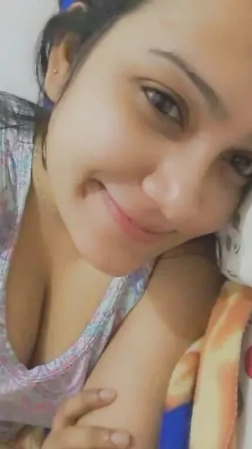 Desi girl naked photos shared online by lover