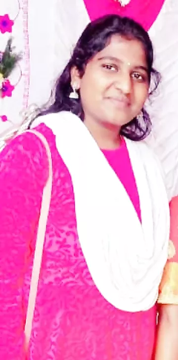 Tamil black beauty showing her big boobs