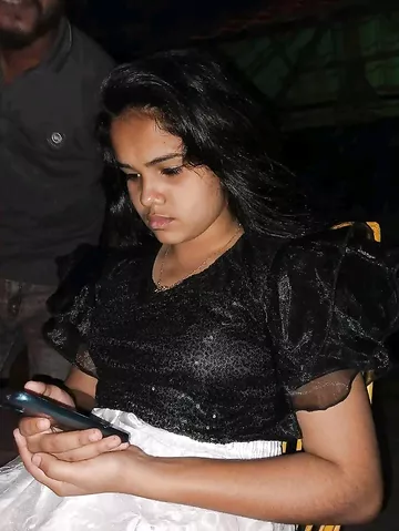 GF topless boobs show photos taken before sex