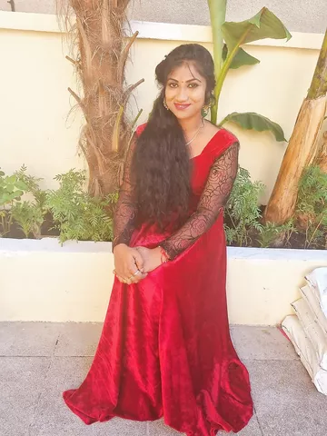 Tamil girlfriend nude 80+ photos exposed online