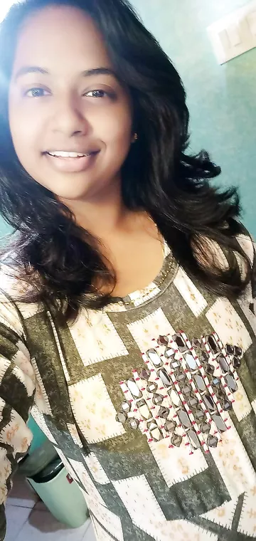 Sexiest Bengaluru girl nude selfie clicks