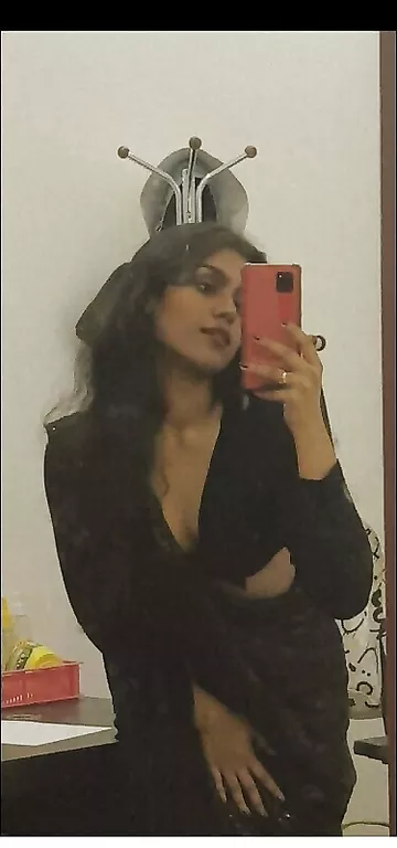 Sexiest Indian girl nude in black & white mode