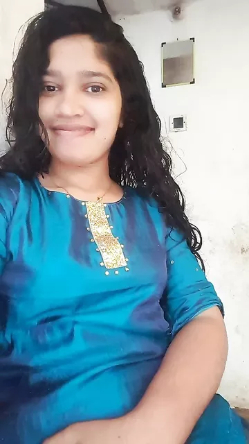 Kozhikode girl hairy pussy fingering photos