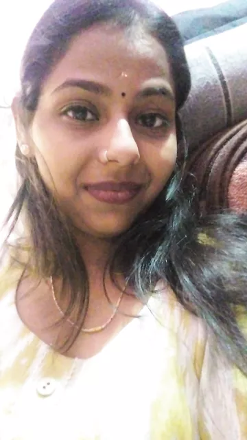 Unseen Indian girl nude pics and sex videos